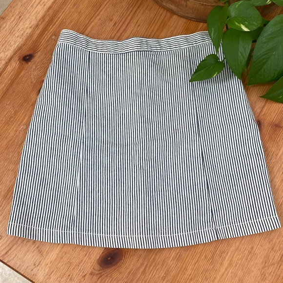 Brandy Melville Striped Miniskirt - Picture 2 of 3